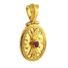 Mademoiselle Venilia Gold Pendant